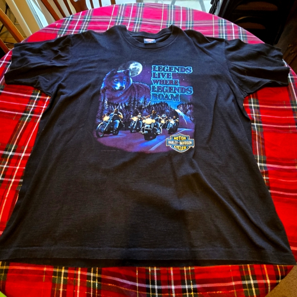 VTG 1990’s XL Harley Davidson T-shirt Legends Live Where Legends Roam Holoubek